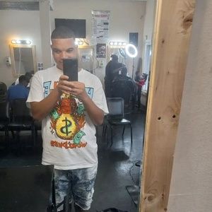 Meet your Posher, Aaron